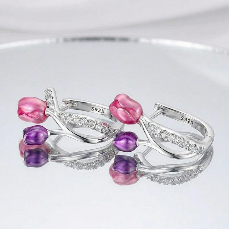 Brincos florais em prata de lei 925 com zircônia roxa – Joias elegantes