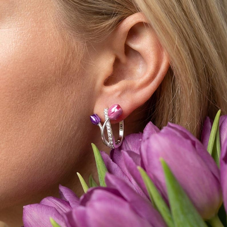 Brincos florais em prata de lei 925 com zircônia roxa – Joias elegantes