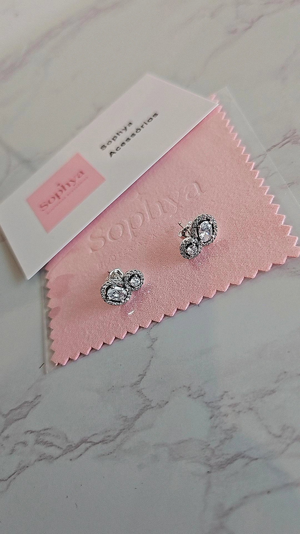 Brincos Pandra Sterling